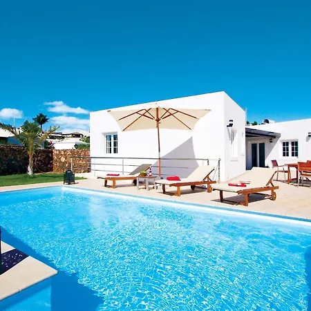 Puerto Del Carmen Sleeps 6 Air Con Wifi Puerto del Carmen
